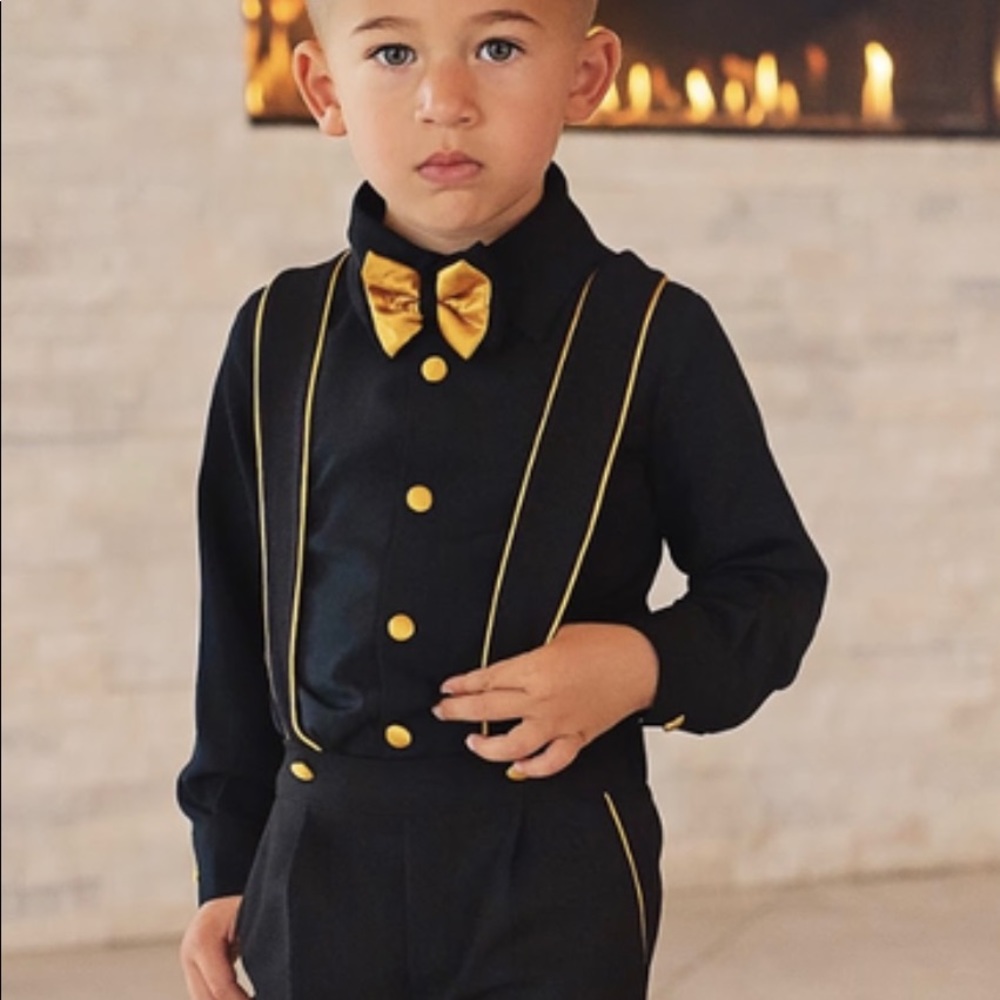 Itty bitty toes Charlie short set